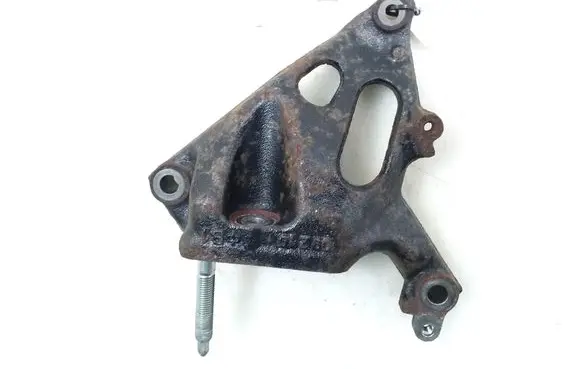 Toyota Urban Cruiser (XP110) Engine mounting bracket 1231547040