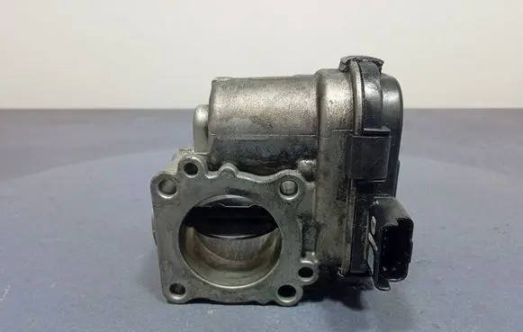 Ford Focus Throttle body valve JN1Q-AC