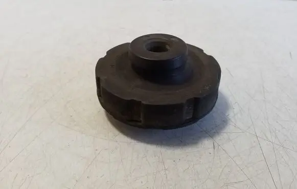 Audi A6 S6 C6 4F Rear coil spring rubber mount 8E0512149P