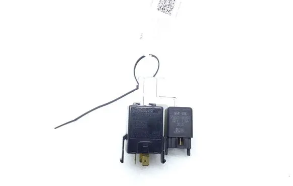 Hyundai Genesis Hazard warning light relay 955503E000 952253E000