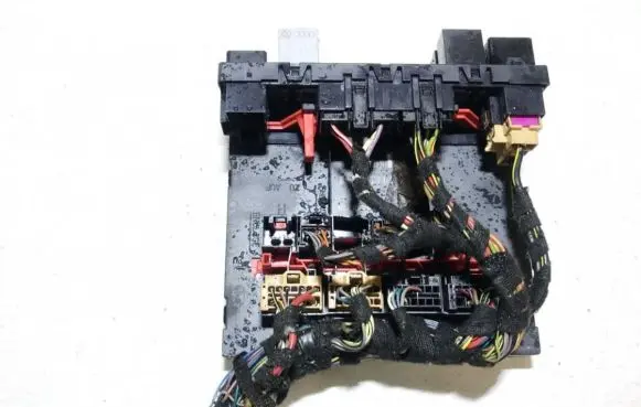 Audi A3 S3 8P Comfort/convenience module 8p0907279 s0501