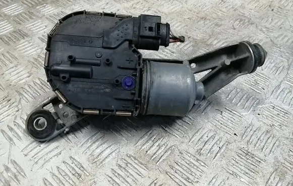 Ford Focus Wiper motor BM5117504AJ 0390248108