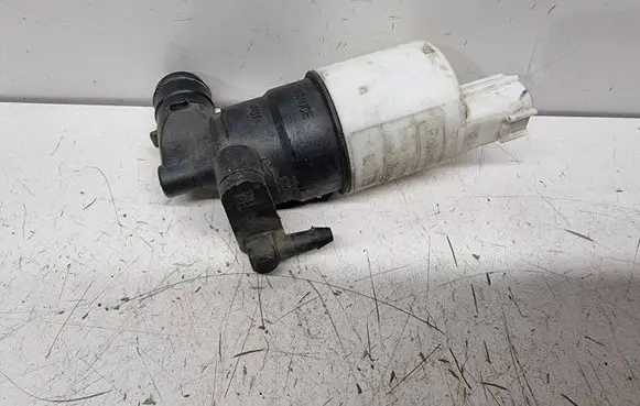 Volvo V60 Windscreen/windshield washer pump 31349264