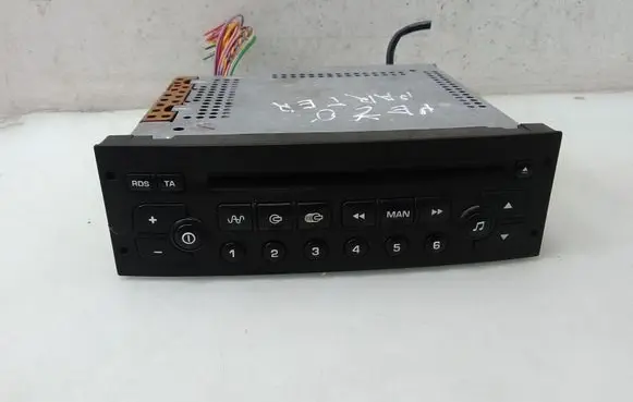 Radio/CD/DVD/GPS head unit