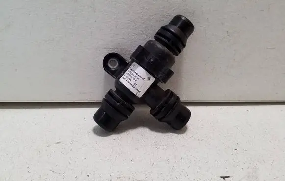 Mercedes-Benz EQC Thermostat A0005010100