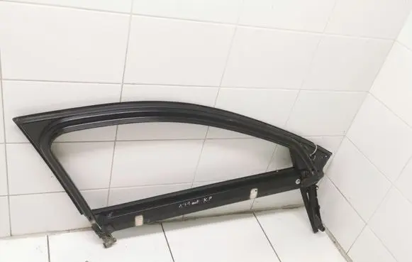 Audi A3 S3 A3 Sportback 8P Front door window/glass frame 8P4837629