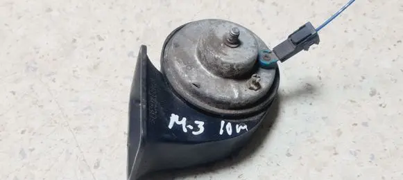 Mazda 3 II Horn signal E94095 KUH70A12V