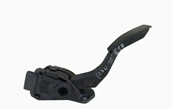 Nissan Pixo Accelerator throttle pedal 49400-68K40