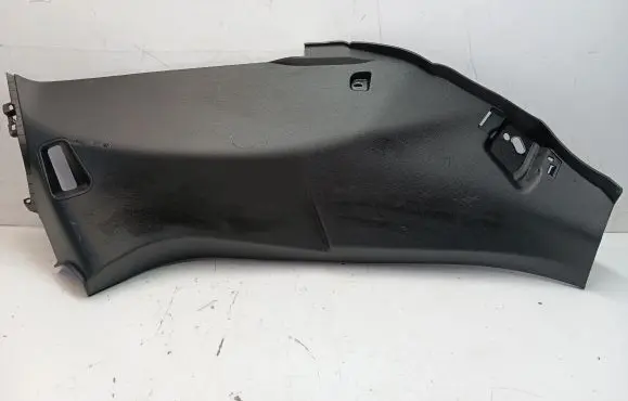 Maserati Levante (C) pillar trim 670040379