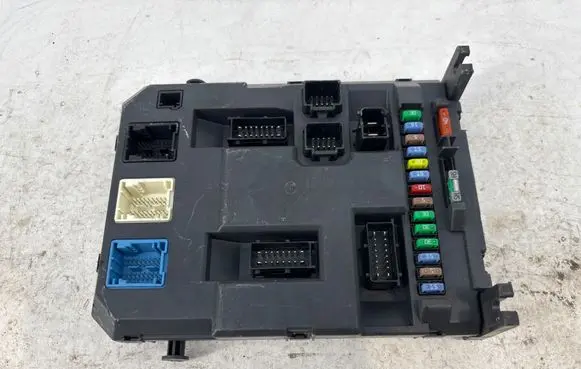 Citroen C4 II Picasso Comfort/convenience module 22661F01 9666952080 PRT0676001