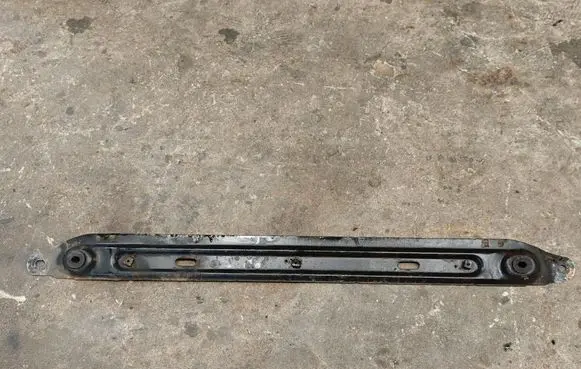 Peugeot 3008 I Other engine bay part 