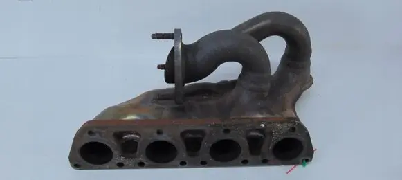 Audi A4 S4 B7 8E 8H Exhaust manifold 06D253031C