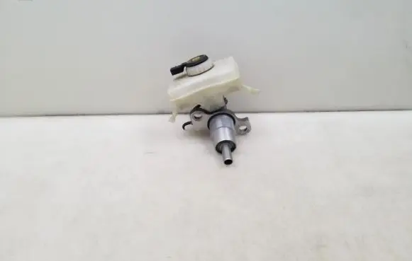 Audi A4 S4 B8 8K Master brake cylinder 8K0611301A