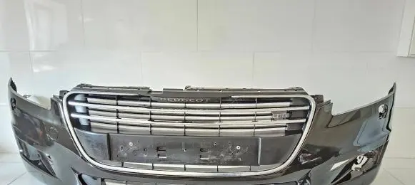 Peugeot 508 Front bumper 9686572177 2006976