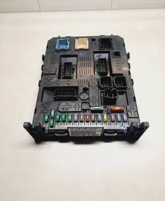 Citroen C4 I Picasso Fuse module 96640590800R 030907