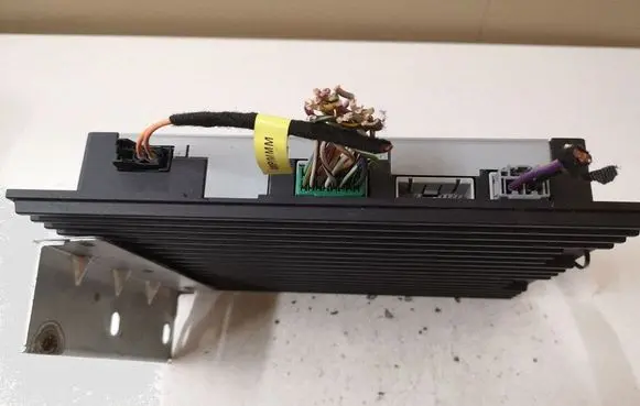 Jaguar XF X250 Sound amplifier 6H5218C808CD R9KWD PMJG802A