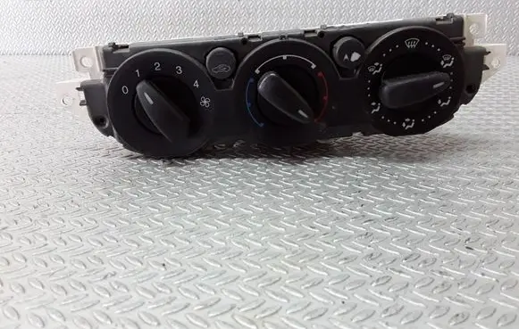 Ford Focus C-MAX Climate control unit 3M5T19980A