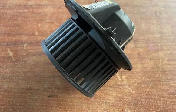 Mercedes-Benz A W169 Heater fan/blower A1698200642