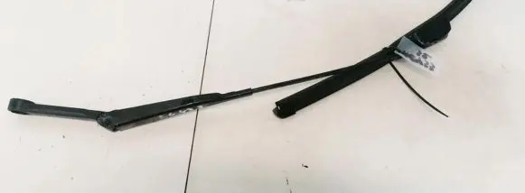 Audi A4 S4 B5 8D Front wiper blade arm