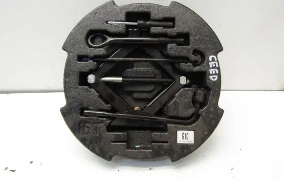 KIA Ceed Spare wheel section trim 09149G4100