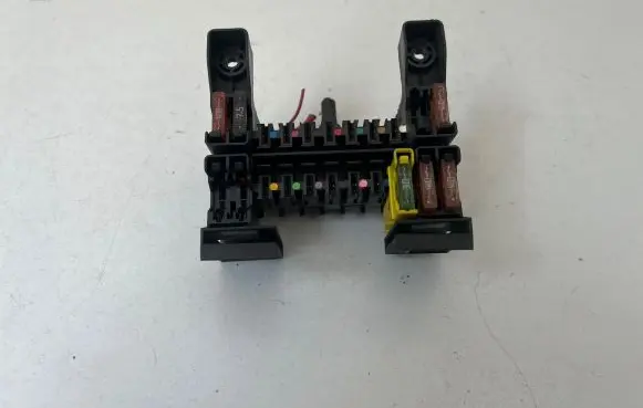 Mercedes-Benz S W221 Fuse module 2215450601 13943272 13943312