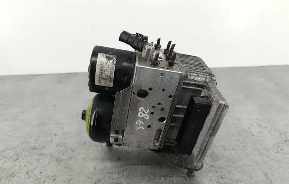 Mercedes-Benz E W211 ABS Pump 