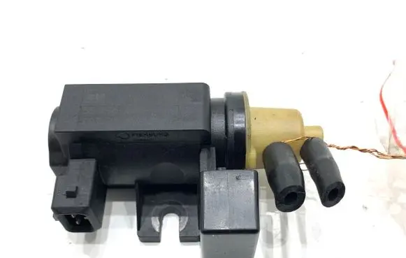 Opel Mokka Fuel pressure regulator 55566898
