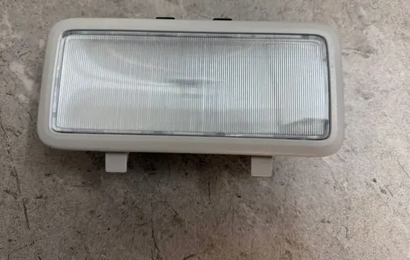 Volkswagen Amarok II Rear seat light