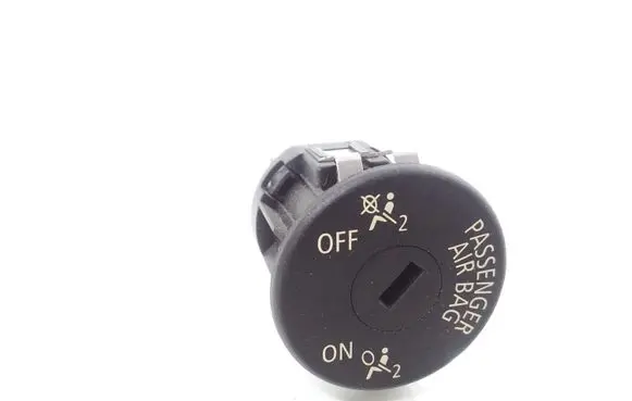 Passenger airbag on/off switch