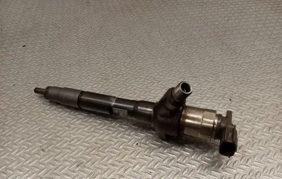 Mazda 6 Fuel injector R2AA13H50