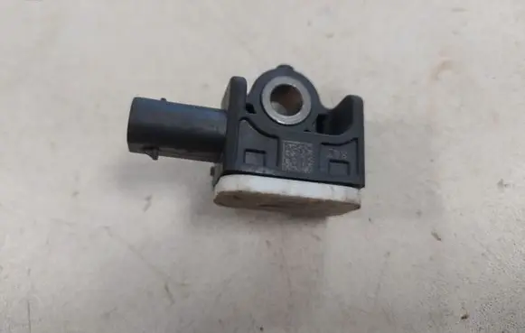 Skoda Fabia Mk2 (5J) Airbag deployment crash/impact sensor 2H0959351