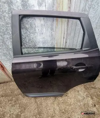 Nissan Qashqai Rear door 