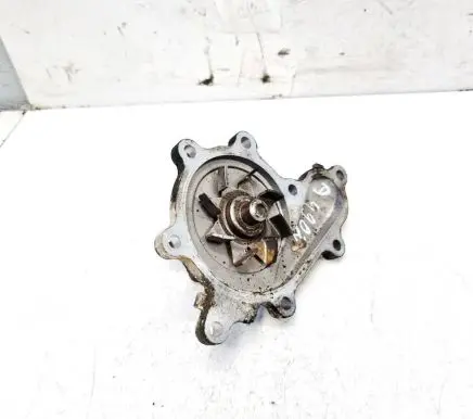 Nissan Almera Tino Water pump