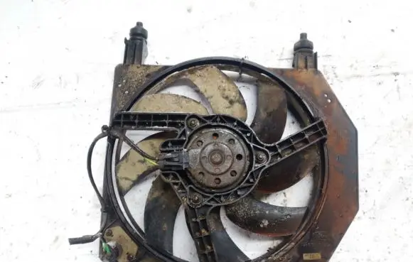 Ford Fiesta Radiator cooling fan shroud 96fb8c607dh