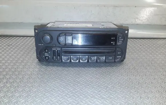 Dodge Stratus Radio/CD/DVD/GPS head unit P05091888AA