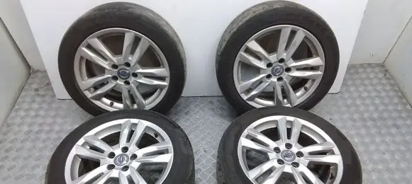 Volvo V70 R17 alloy rim 31200603