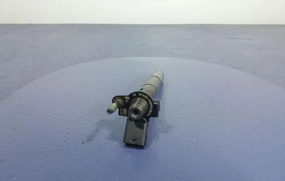 Fuel injector