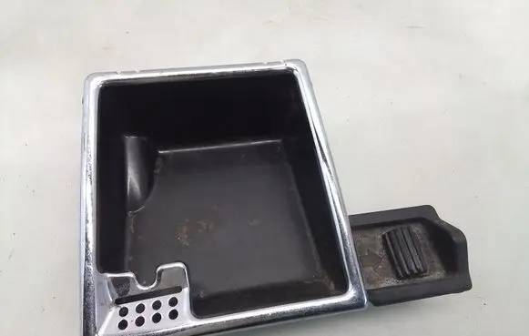 Mercedes-Benz E W211 Car ashtray A2118100428