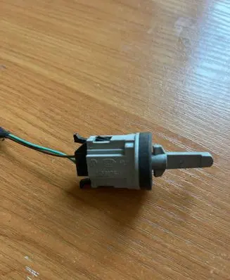Audi A6 S6 C6 4F Interior temperature sensor 1J0907543