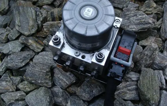 Volkswagen Tiguan ABS Pump 5Q0614517GB