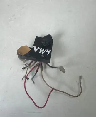 Toyota C-HR I Acceleration sensor T1L1