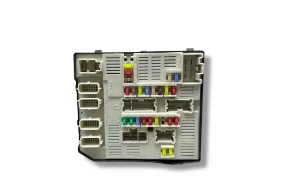 Renault Megane III Fuse module 284B61871R 9639020460 USMBD95L1