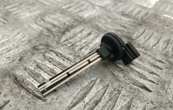 BMW 3 E90 E91 Oil temperature sensor 6915391