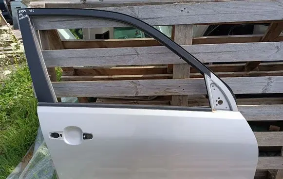 Suzuki Grand Vitara II Front door NOCODE
