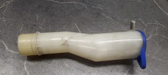 Volvo S80 Window washer liquid tank fill tube 