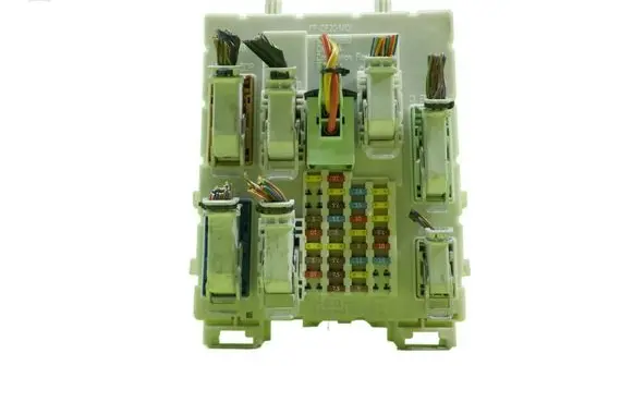 Ford Focus Fuse box set F1FT14014DGF BEZPIECZNIKOW