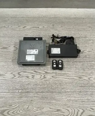 BMW 3 E92 E93 Engine control unit/module 7574544 7574724 5WK90210