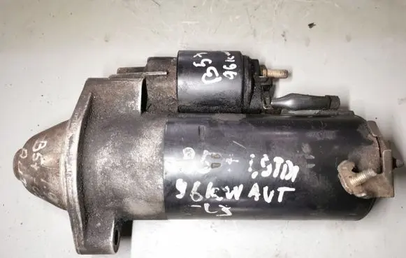 Volkswagen PASSAT B5.5 Starter motor 068911024F