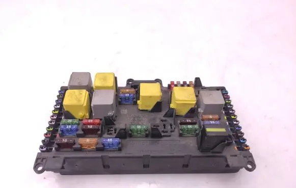 Mercedes-Benz Vito Viano W639 Fuse module A6395450801 ZGS002 50F811F00