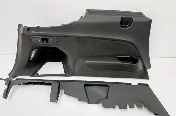 Audi SQ7 Trunk/boot side trim panel 4M0863879H